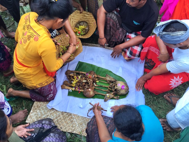 9 BALI FUNERAL BLOG.jpg